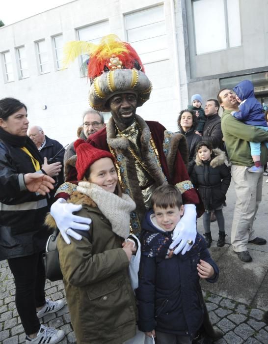 Los Reyes Magos recorren la ciudad desde O Castrillón hasta la plaza de María Pita.