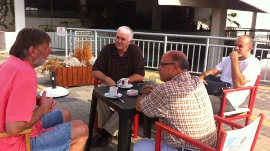 Valery Tikhonenko, con Eduardo García, Manolo Rubia y Carlos Jiménez.