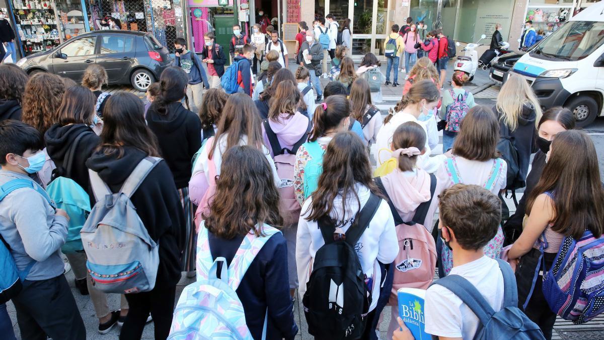 Salida de estudiantes de un colegio de Vigo.