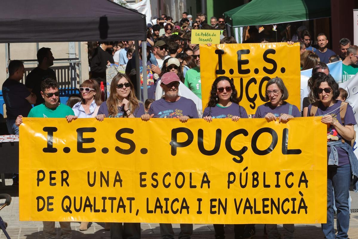 El día grande de la Trobada d’Escoles en Valencià llena Massalfassar