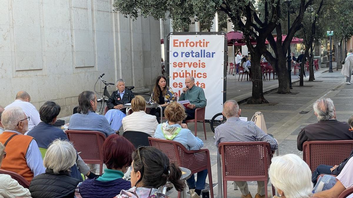 Acto de Compromís en la plaza Pescateria de Castelló destinado a las propuestas para mayores.