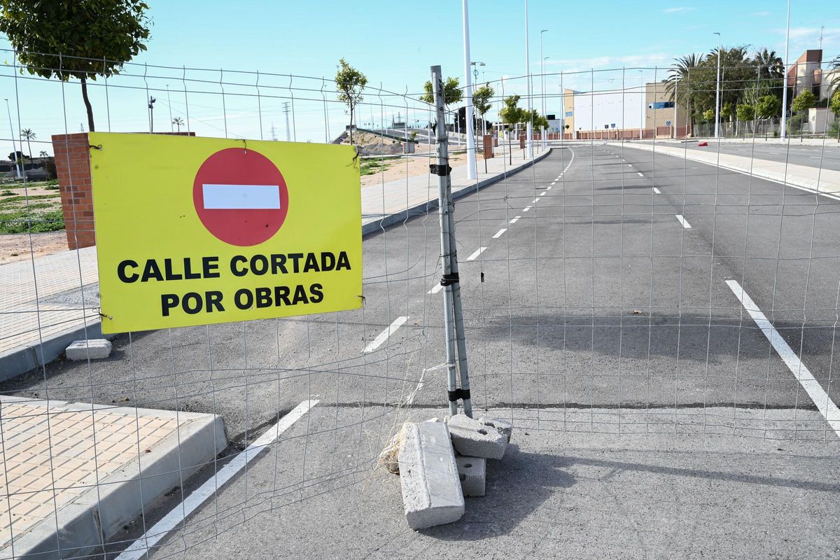 El otro acceso, también cortado y con las obras finalizadas