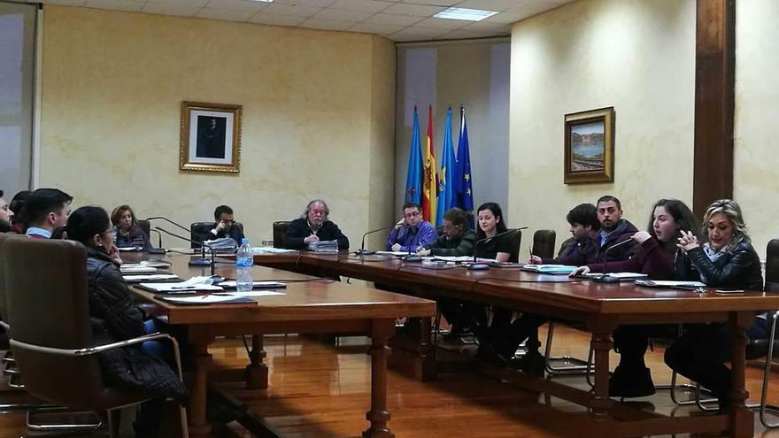 Un momento del tenso Pleno de ayer en el Ayuntamiento de Corvera.