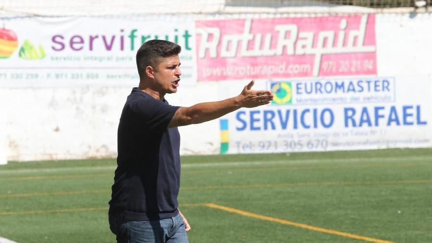 Axel Vizuete, entrenador de la Peña Deportiva: «Ha sido un partido épico y es un premio»