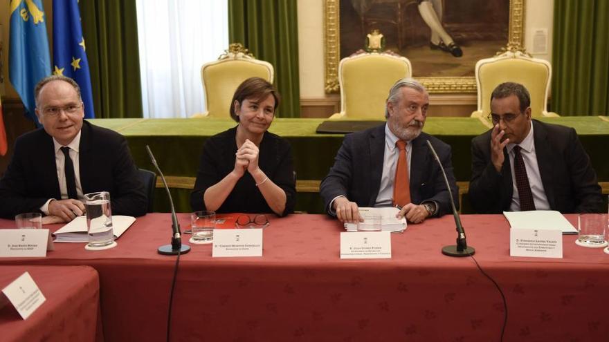 De izquierda a derecha, Juan Bravo, Carmen Moriyón, Julio Gómez-Pomar y Fernando Lastra.