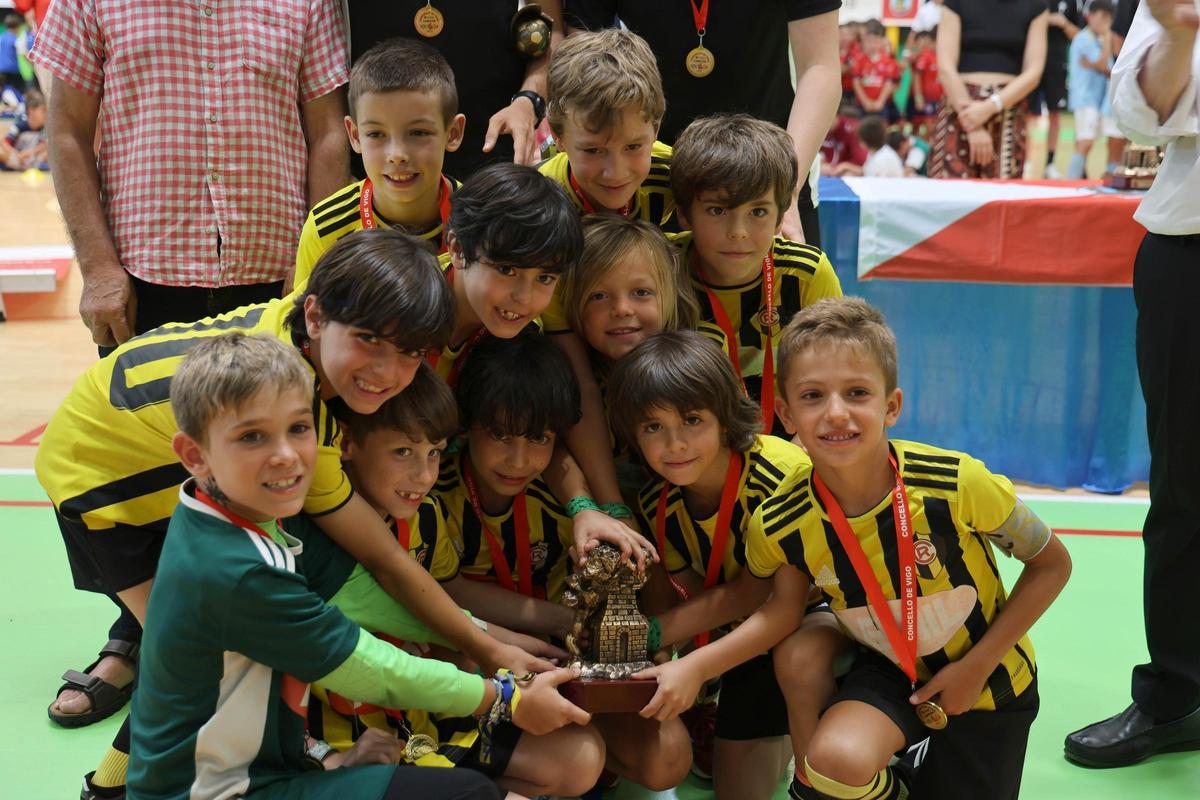 La entrega de medallas de la Vigo Cup, en imágenes