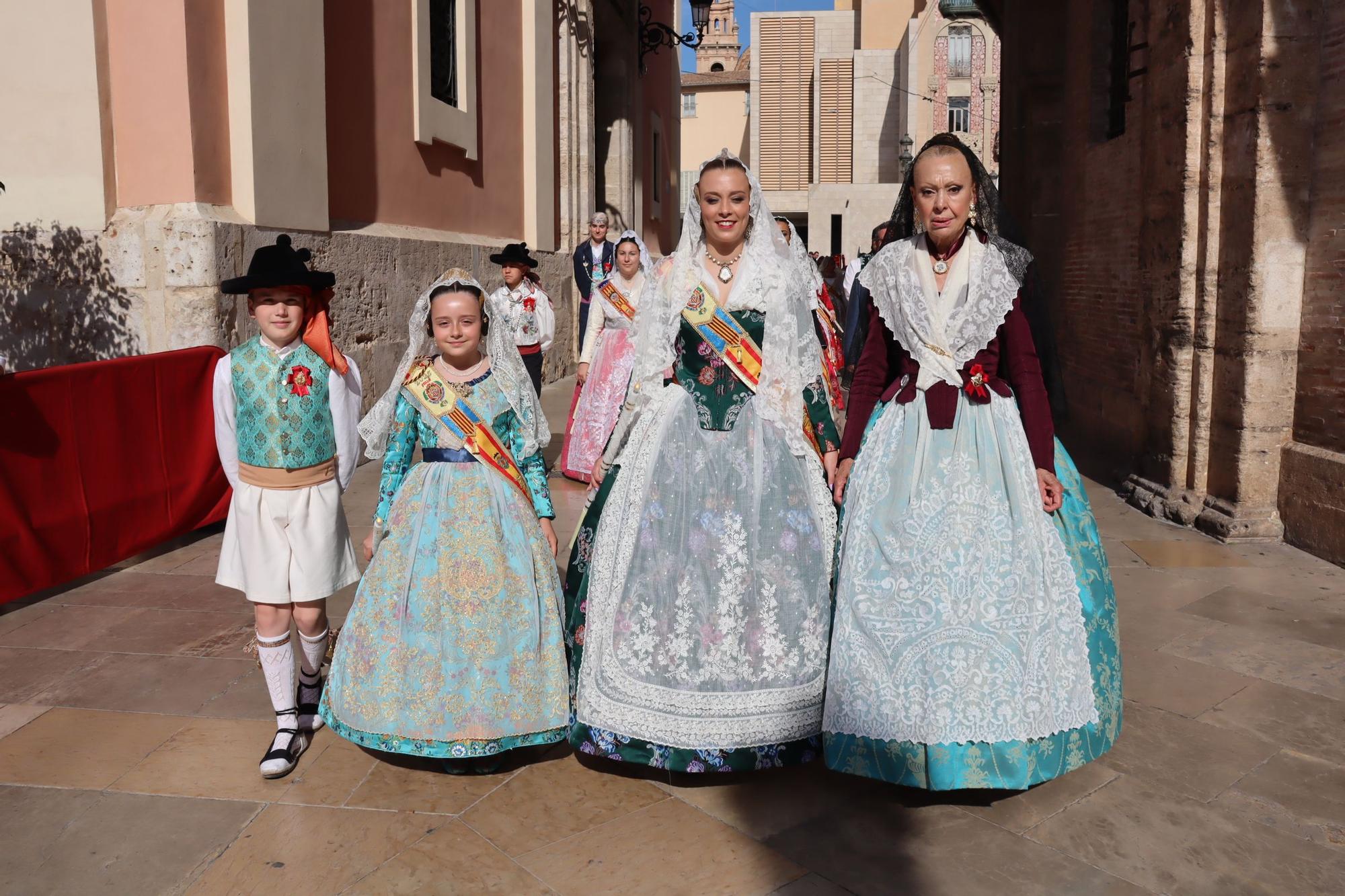 Las comisiones de falla en la Procesión de la Virgen (4/5)