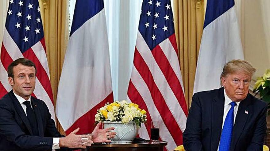 Macron i Trump no van mostrar excessiva sintonia en la seva reunió a Londres.