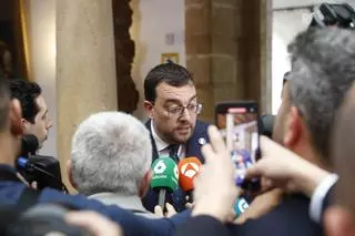 Barbón reconoce la ayuda "clave" de Zapatero en las elecciones de 2023 y reclama "presunción de inocencia" para el expresidente