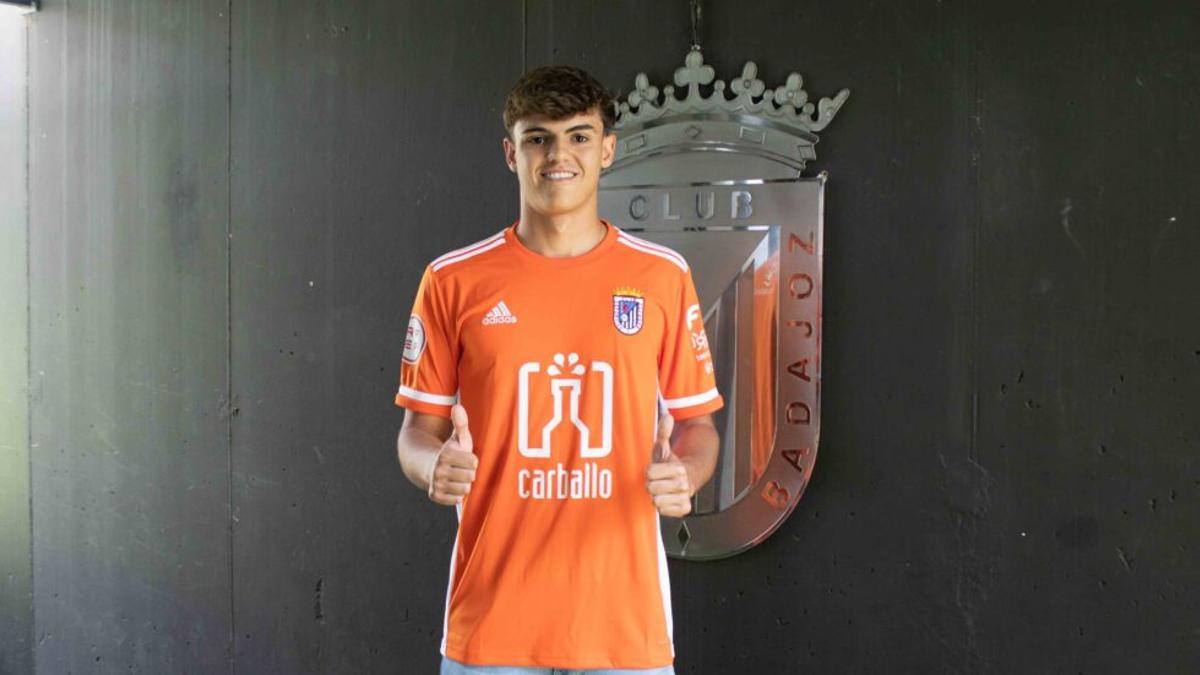 Alonso Pérez, nuevo jugador del Badajoz