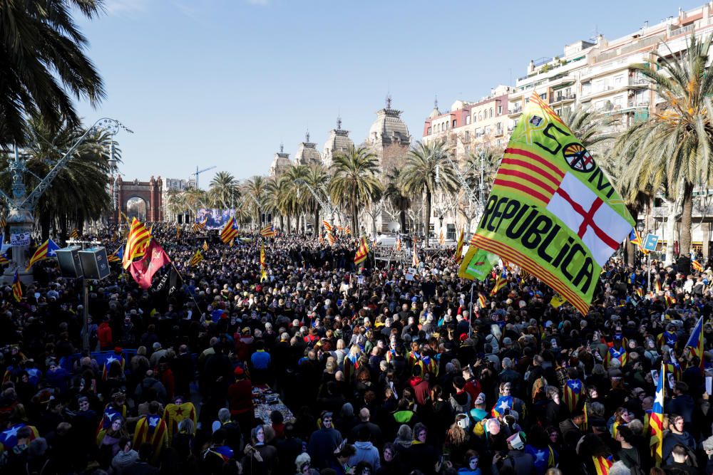 Manifestación independentista cerca del Parlament.