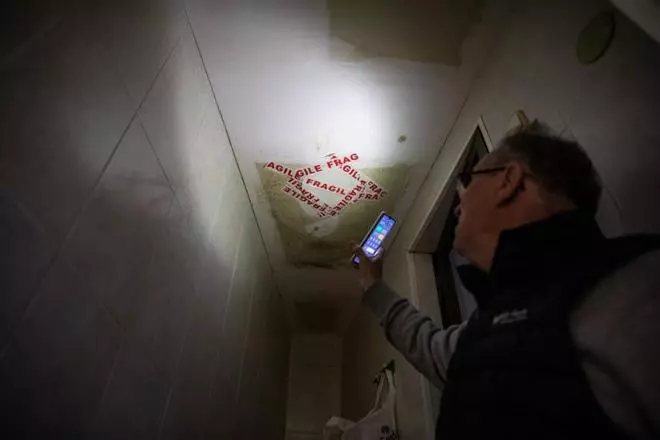 Grietas por las obras del vecino: "Si siguen excavando no sabemos qué pasará"