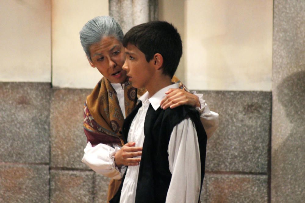 Niños en la representación de los ''Miracles'' de Sant Vicent Ferrer