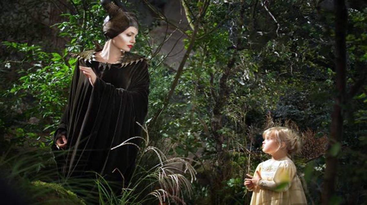Angelina Jolie i la seva filla en el tràiler oficial de la pel·lícula ’Maléfica’ de Disney.