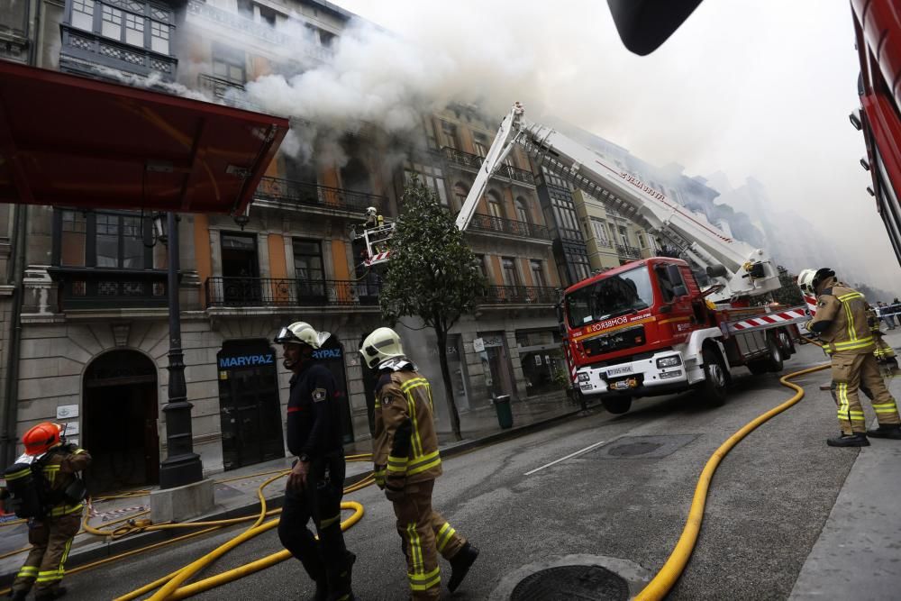 Incendio en la calle Uría de Oviedo