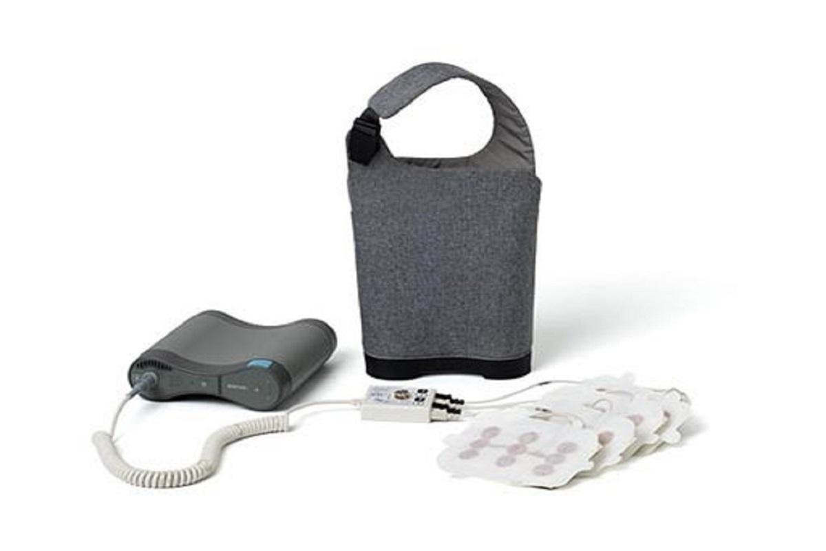 El dispositivo frena la multiplicación de las células tumorales mediante la aplicación de campos eléctricos alternos.