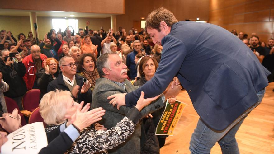 Moción de censura en Sada: Un pleno bronco desbanca a Benito Portela y aúpa a María Nogareda a la Alcaldía