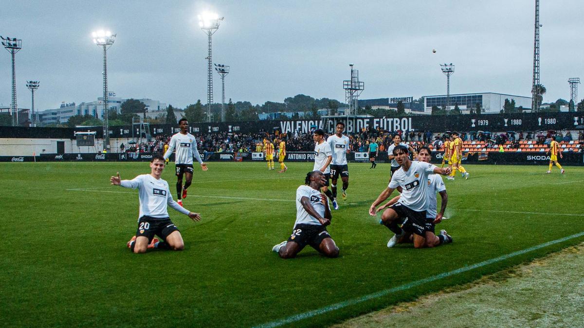 Gran victoria del VCF Mestalla ante la UE Sant Andreu