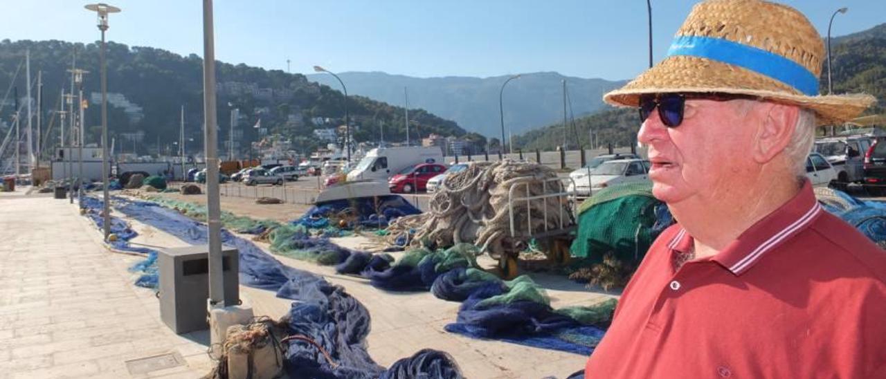 Jaume Enseñat denuncia que trabajan bajo un sol insoportable.