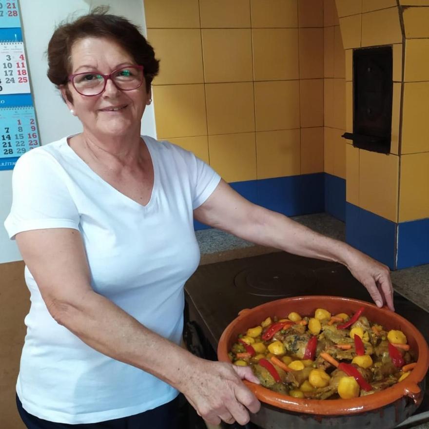 Delia Estévez Villar presenta su tartera de kiko de Parada.