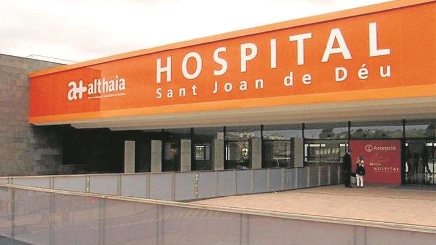 Muere de peritonitis tras acudir 4 veces al médico