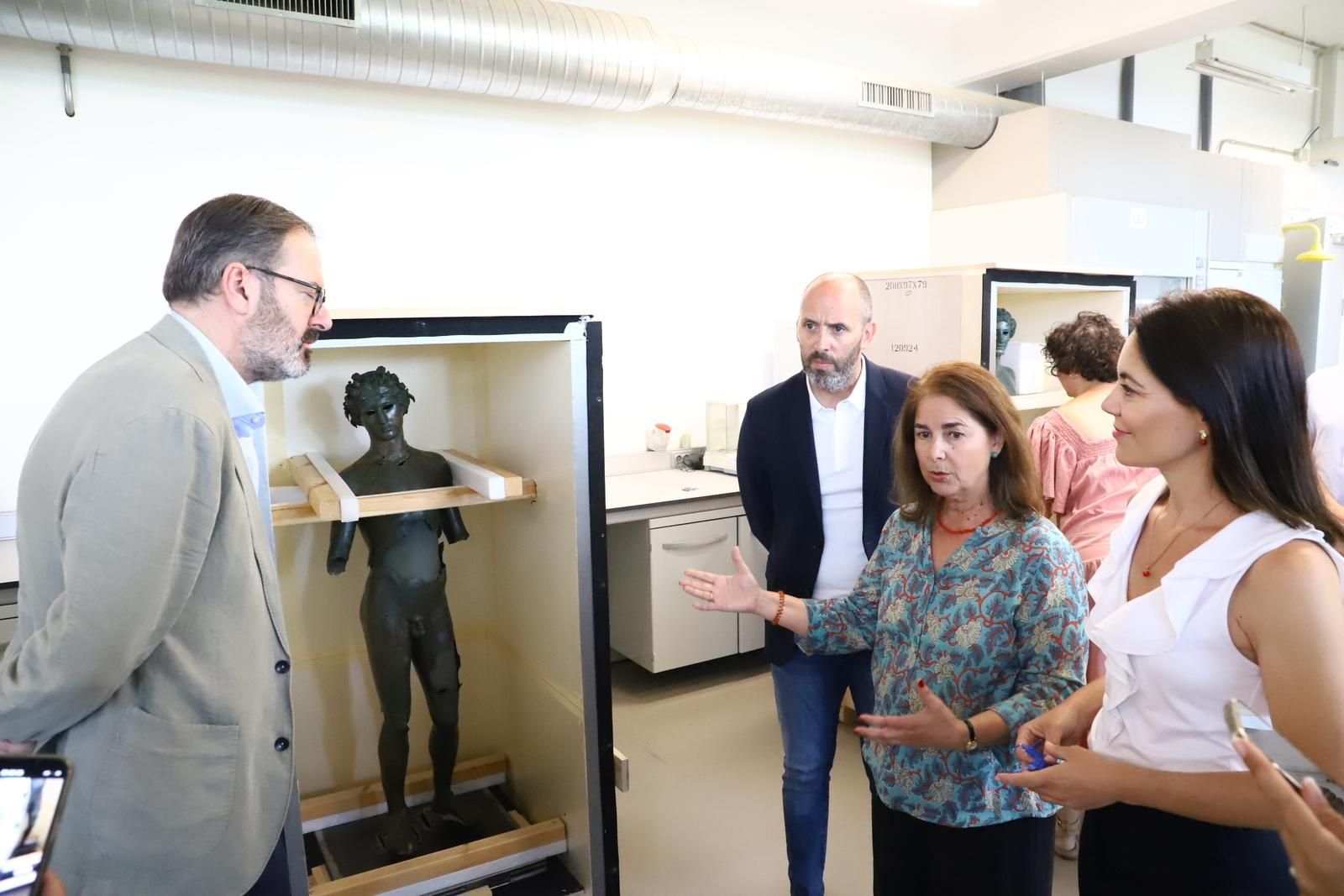 Los efebos de Pedro Abad en el Museo Arqueológico