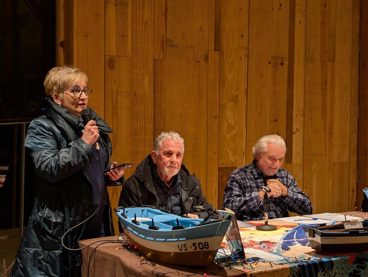 Presentación de poemario "Marusías", de Luis Chapela, no antigpo asteleiro de Casqueiro