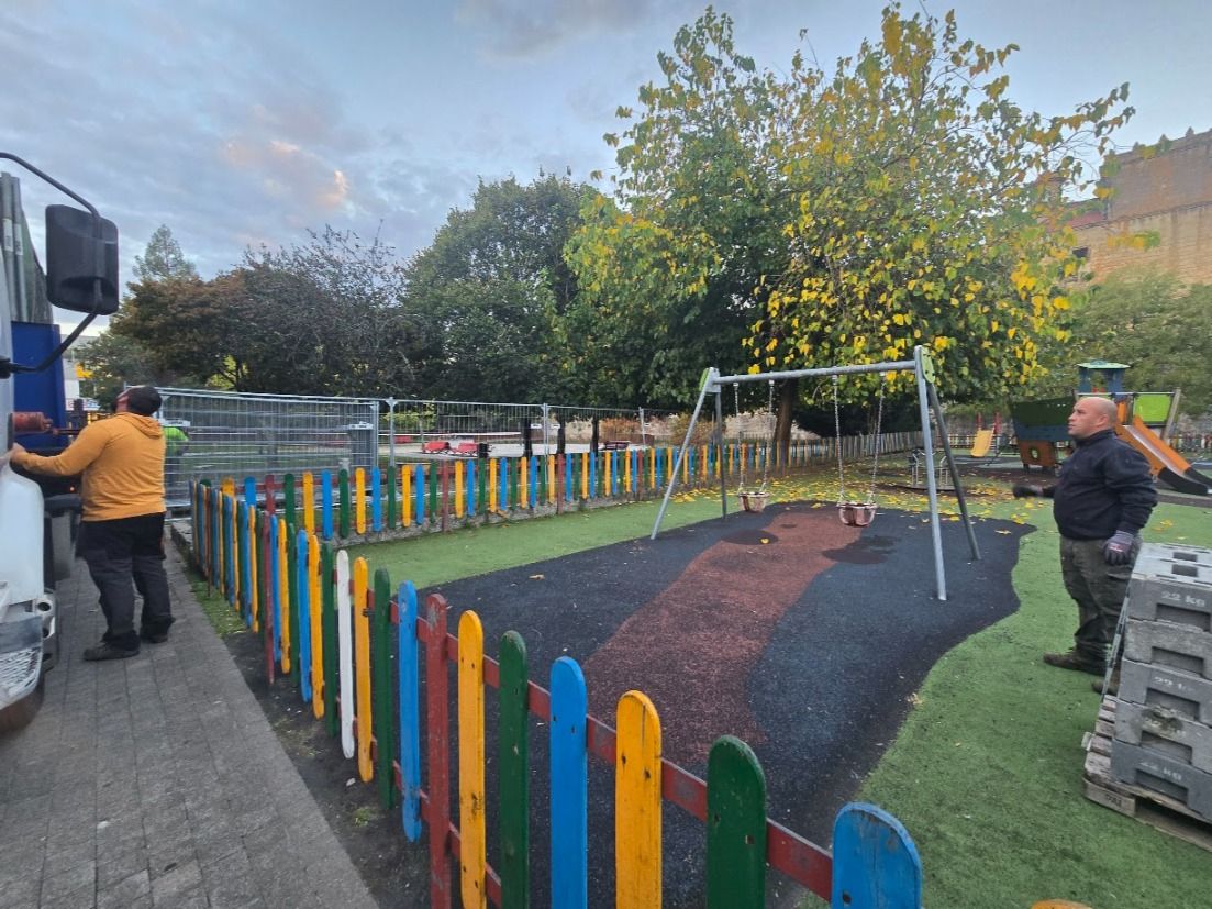Así se reparara el parque infantil de A Xunqueira, uno de los más importantes y concurridos del Concello de Vilagarcía.