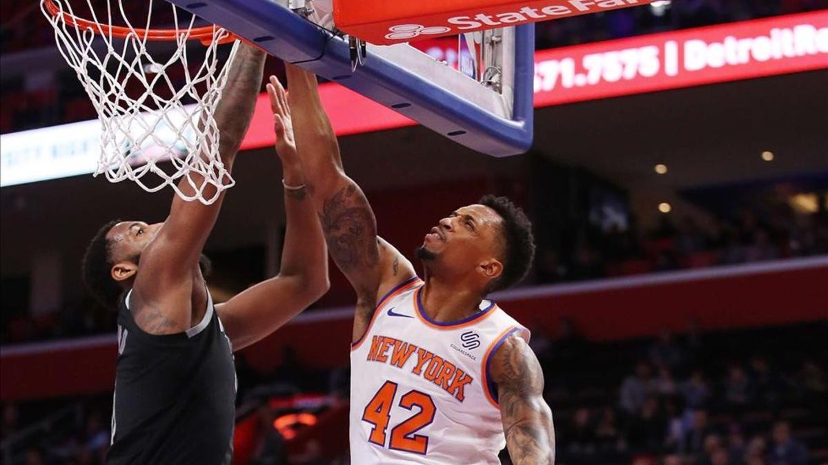 Drummond sigue hundiendo a los Knicks de Nueva York
