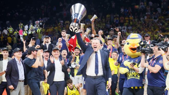 Jasikevicius quiere agrandar su leyenda revalidando Euroliga con el Fenerbahçe