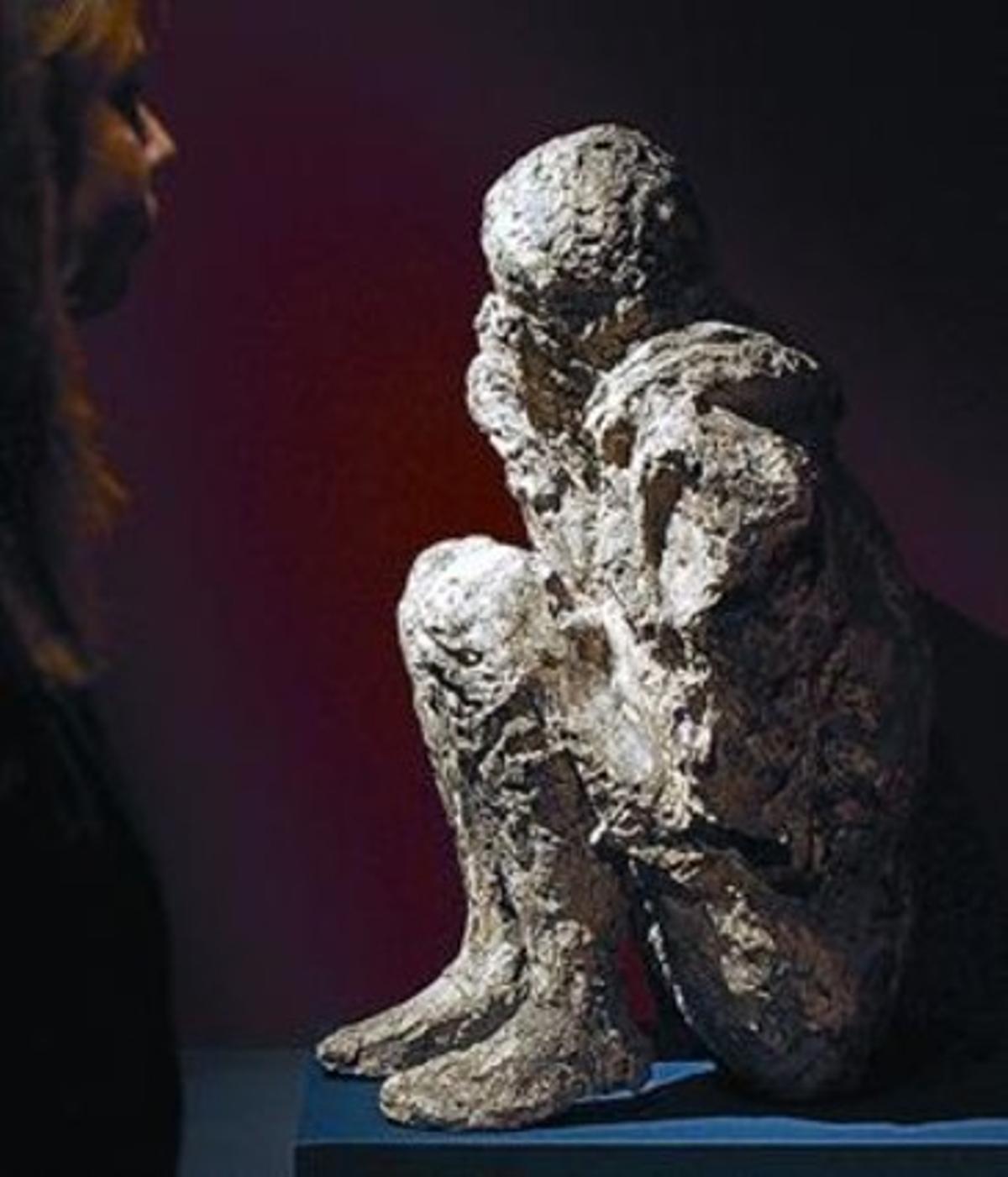 ’L’arrier’, home trobat entre les cendres.