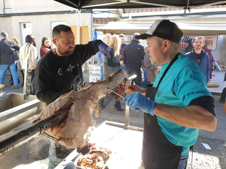 Procesión y buen comer para honrar a San Blas. // Marta G. Brea