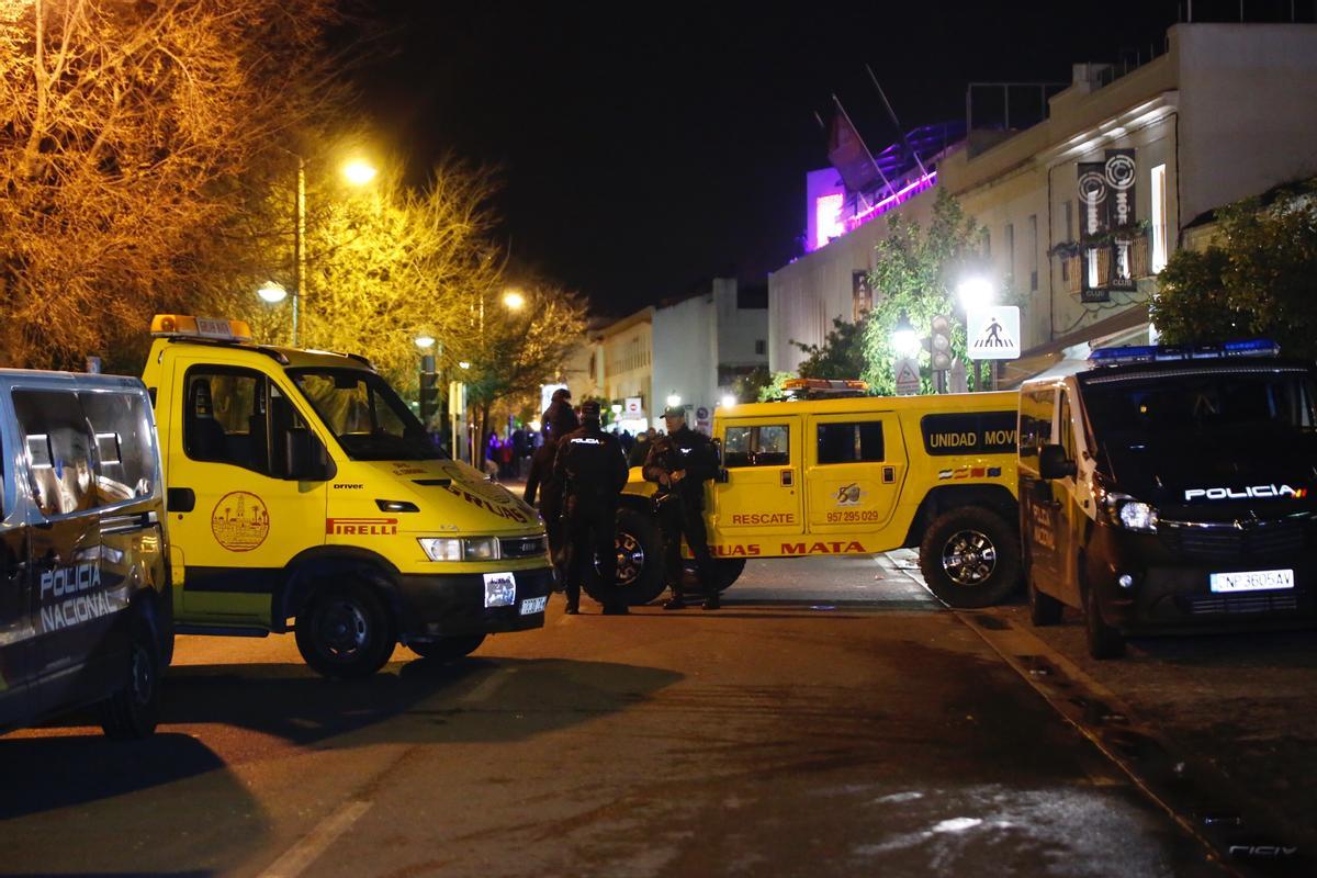 Vigilancia policial en el Paseo de la Ribera.