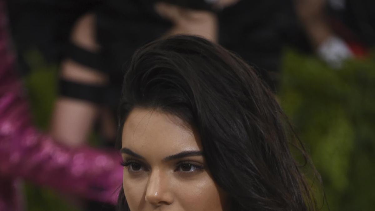 Detalle del vestido de Kendall Jenner en la Gala MET