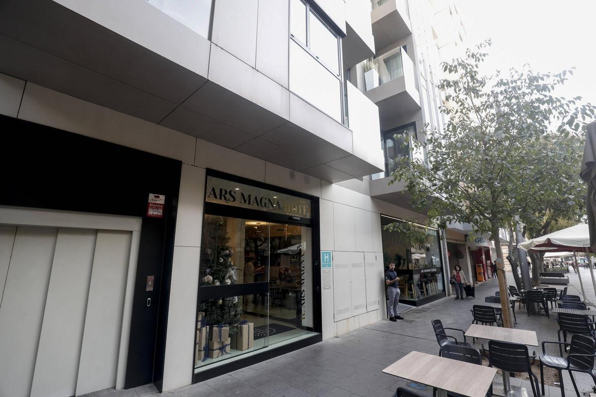 El hotel Ars Magna se inauguró en 2019 en la vía peatonal de Blanquerna, en Palma