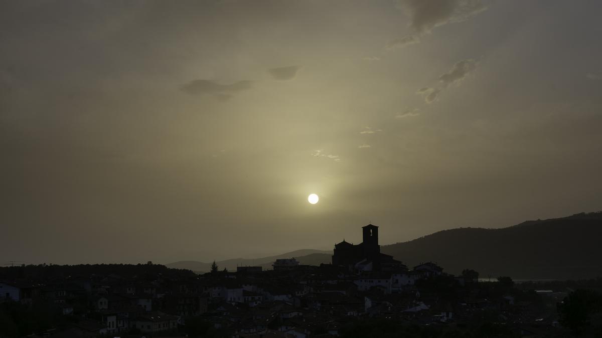 Fotogalería | La calima cubre Hervás