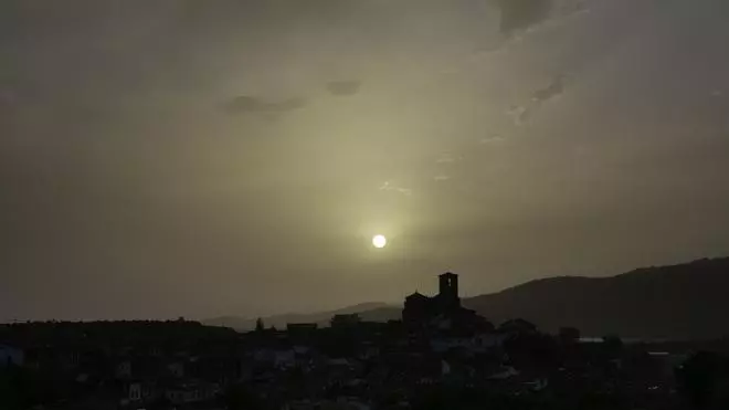 Fotogalería | La calima cubre Hervás