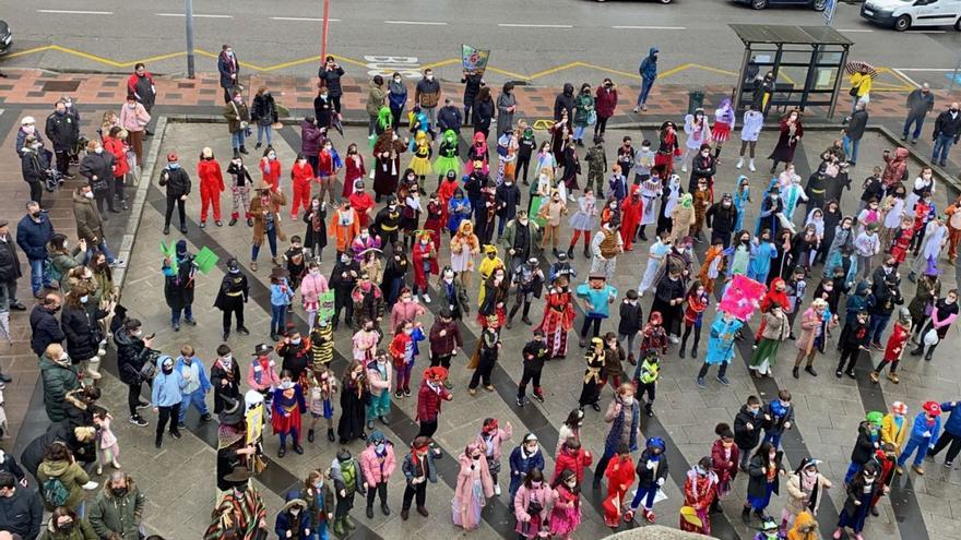 Diversidad para arrancar la fiesta de carnaval en Mieres
