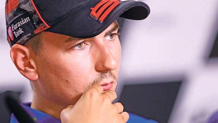 Jorge Lorenzo ayer durante la rueda de prensa en Brno.