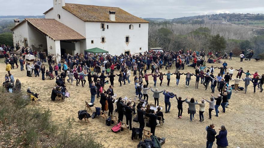 Èxit d’assistents a l’Aplec de Sant Mer