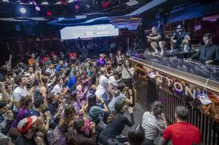 Así es la noche más runner de Barcelona: 900 corredores de marcha (literal) en la discoteca Sutton