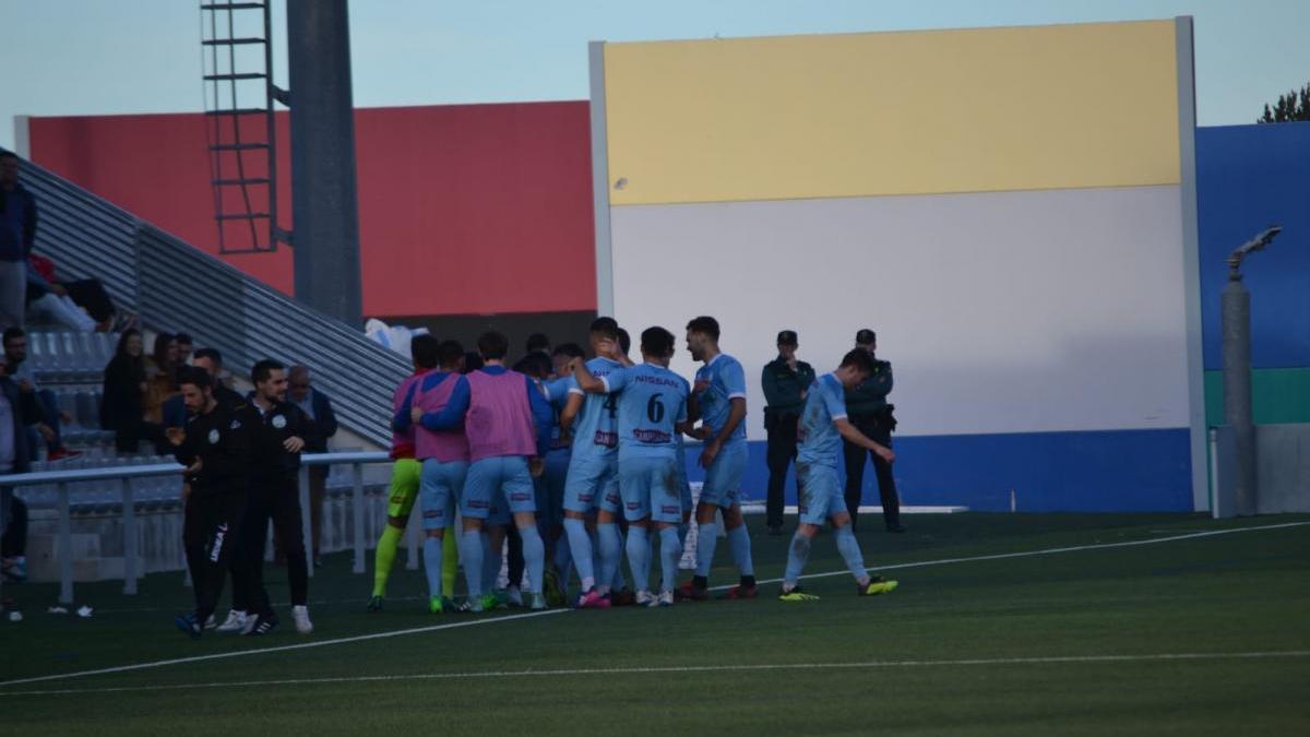 El Ciudad de Lucena recupera sensaciones ante el Gerena (2-0)