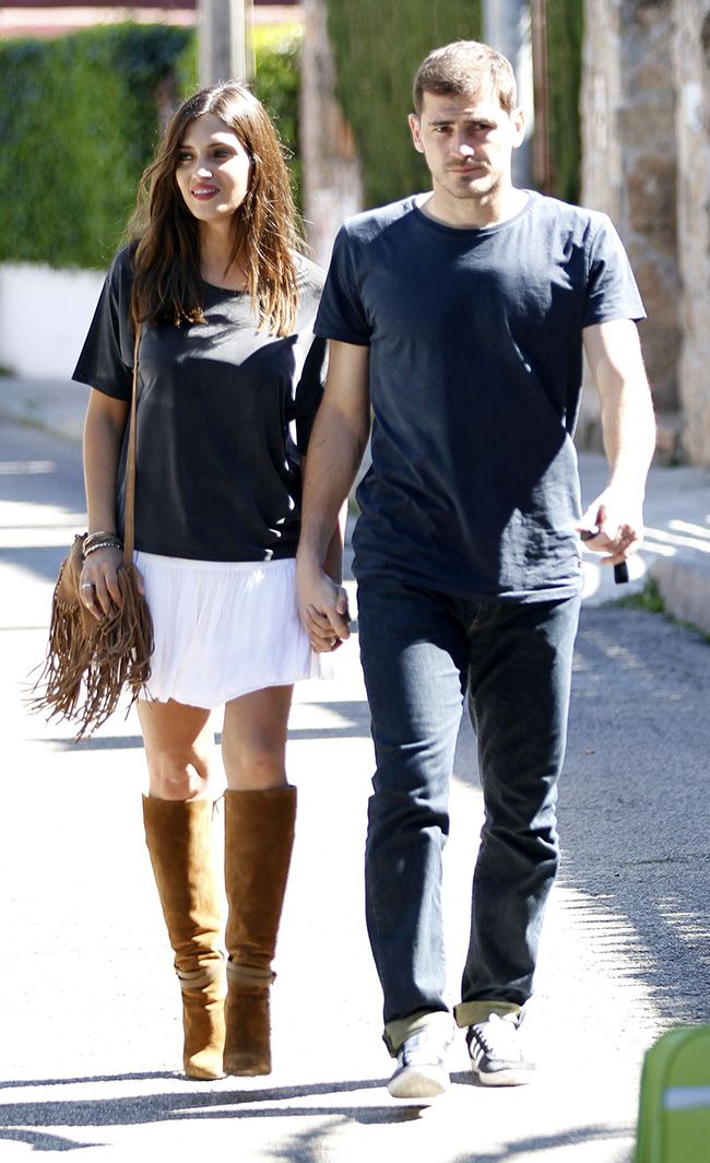 Sara Carbonero e Iker Casillas paseando por Madrid