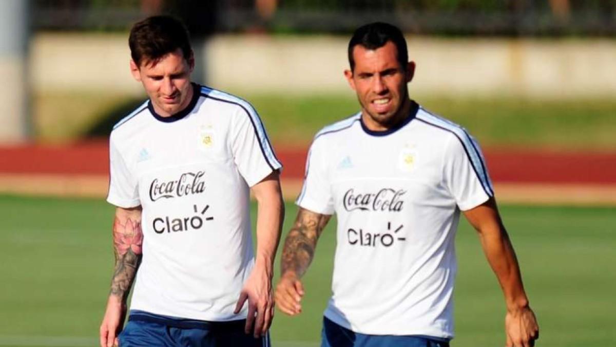 Messi junto al Apache Tévez