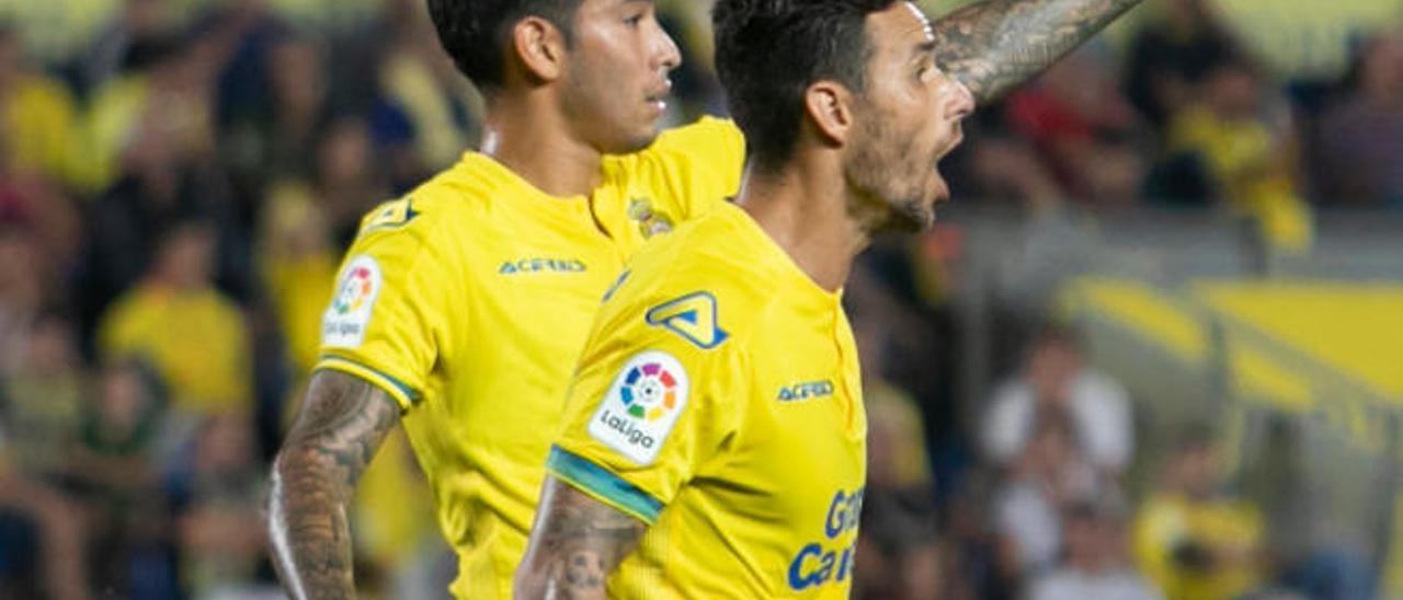 Rubén Castro y Sergio Araujo, durante el partido del sábado en Alcorcón.