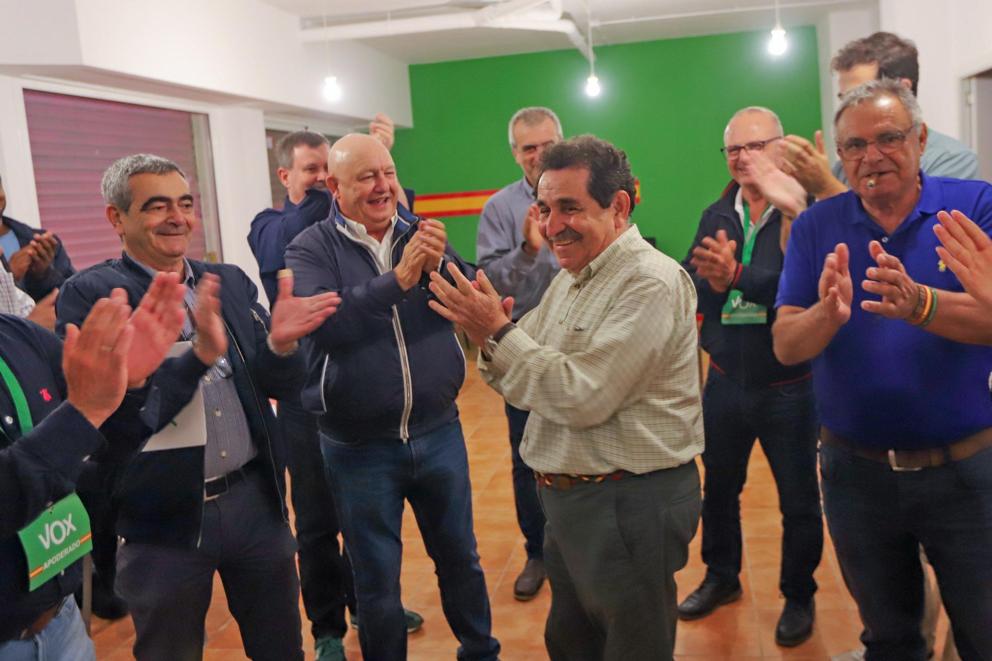 PP y VOX celebran sus resultados electorales en Orihuela