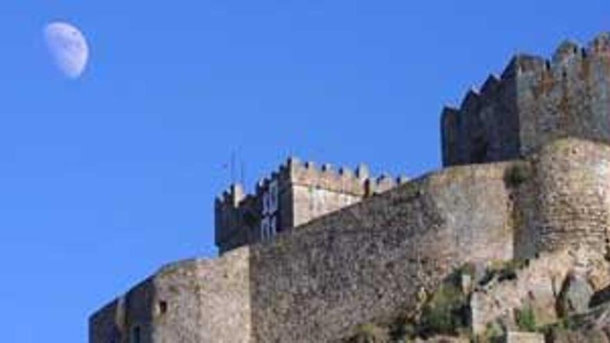 La hospedería de Alburquerque no se instalará en el Castillo de Luna, sino en sus aledaños