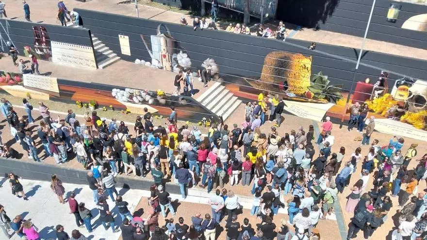 Vídeo | Comienza en Plasencia el festival Primeras Flores Amarillas, una cita de homenaje a Roberto Iniesta
