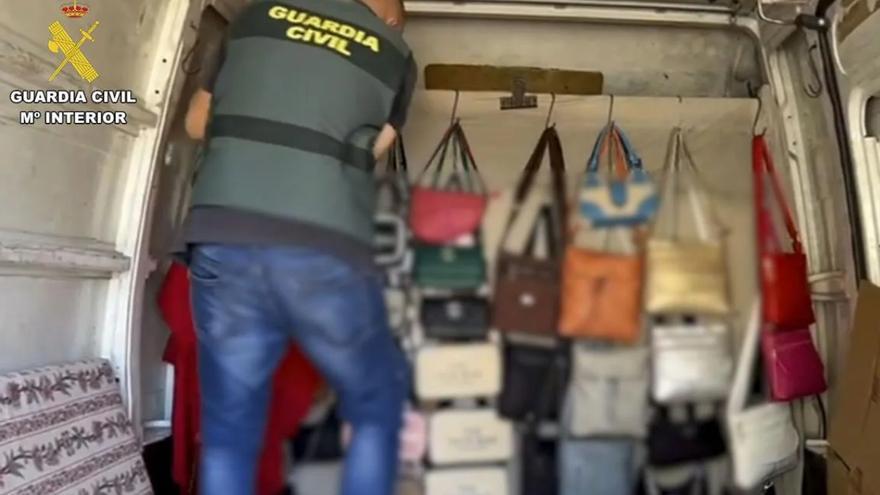 La Guardia Civil interviene 58.000 artículos falsificados valorados en 22 millones de euros en Canarias