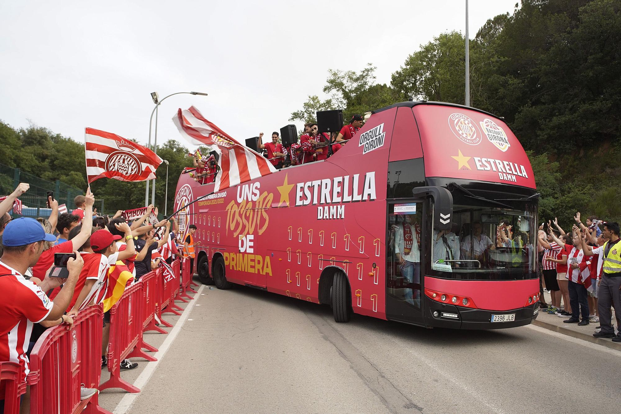 Les millors imatges de la rua de celebració del Girona i el Bàsquet Girona